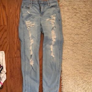 Hollister Jeans - Hollister ripped mom jeans Hollister Jeans - Hollister ripped mom jeans